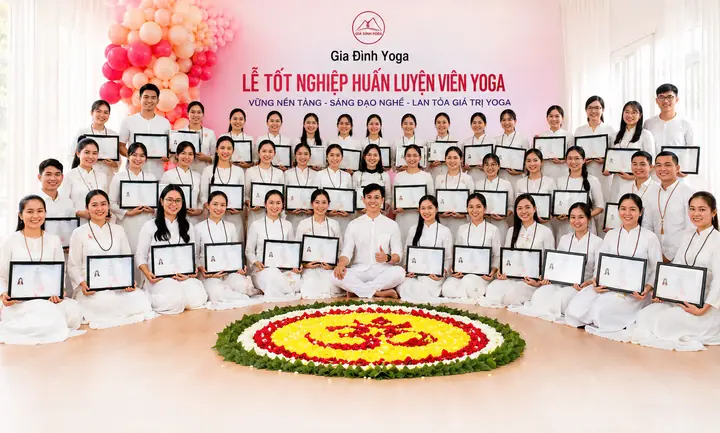 Lễ tốt nghiệp huấn luyện viên Yoga